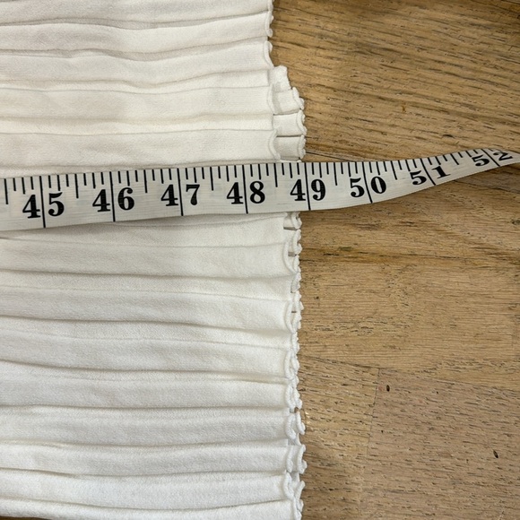 FRAME Ribbed Midi Sweater Dress in off-white - Picture 7 of 7